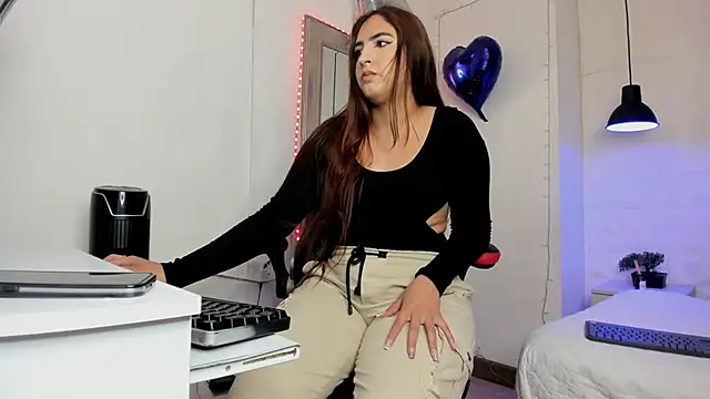 angel hardy dl online show from 02-09-25, 12:19