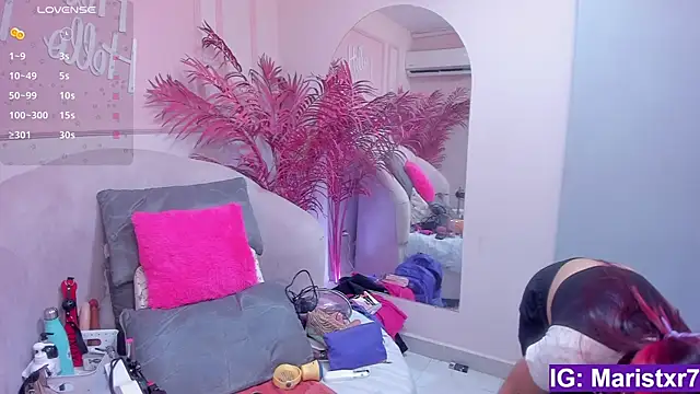 Snapshot of Maristxxr chatting on 01-29-25, 08:04 Maristxxr online show from 01-29-25, 08:04