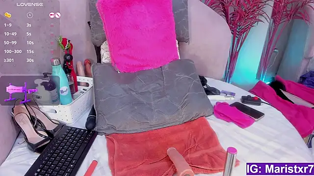 Snapshot of Maristxxr chatting on 02-14-25, 10:36 Maristxxr online show from 02-14-25, 10:36