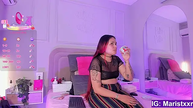 Snapshot of Maristxxr chatting on 11-26-25, 07:37 Maristxxr online show from 11-26-25, 07:37