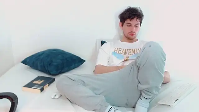 Elio555 online show from 12-14-24, 10:07