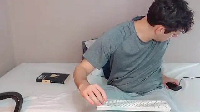 Elio555 online show from 01-08-25, 06:09