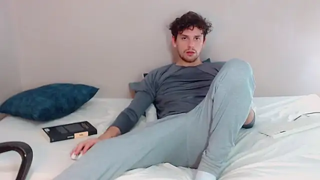 Elio555 online show from 01-26-25, 10:35