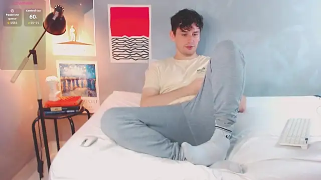 Elio555 online show from 11-02-25, 05:48