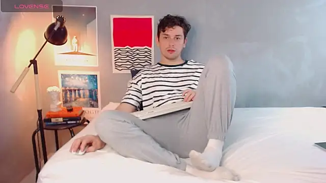 Elio555 online show from 11-05-25, 12:16