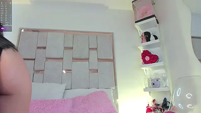 Snapshot of kristel_s chatting on 10-10-25, 07:02 kristel s online show from 10-10-25, 07:02