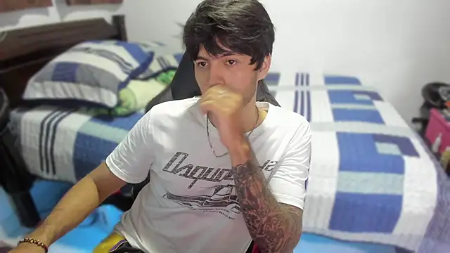 Snapshot of justin_stark7 chatting on 12-03-24, 02:03 justin stark7 online show from 12-03-24, 02:03