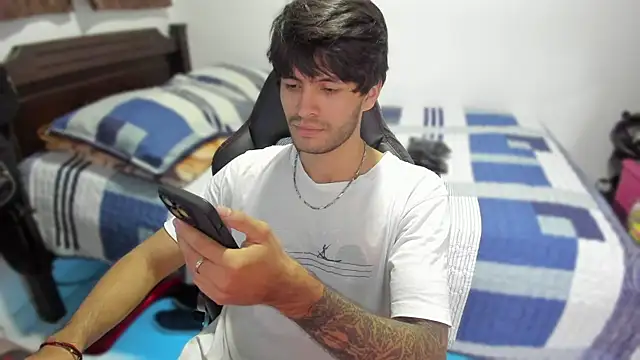 Snapshot of justin_stark7 chatting on 12-17-24, 11:49 justin stark7 online show from 12-17-24, 11:49