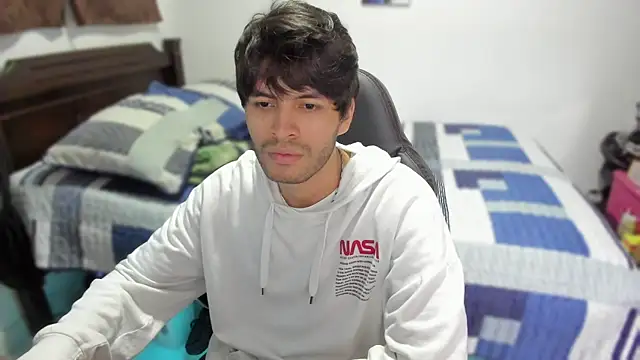 Snapshot of justin_stark7 chatting on 12-27-24, 10:48 justin stark7 online show from 12-27-24, 10:48