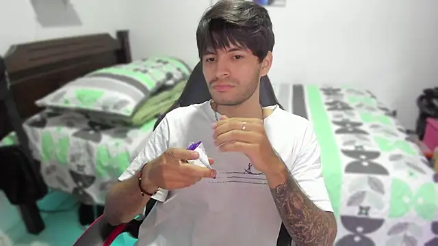 Snapshot of justin_stark7 chatting on 01-21-25, 10:30 justin stark7 online show from 01-21-25, 10:30