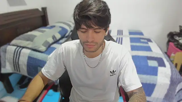 Snapshot of justin_stark7 chatting on 02-04-25, 11:27 justin stark7 online show from 02-04-25, 11:27