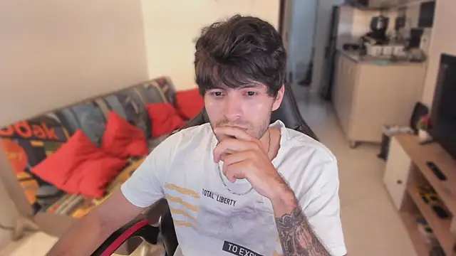 Snapshot of justin_stark7 chatting on 09-26-25, 09:08 justin stark7 online show from 09-26-25, 09:08