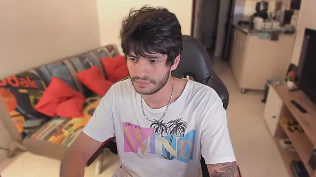 Snapshot of justin_stark7 chatting on 10-27-25, 11:20 justin stark7 online show from 10-27-25, 11:20