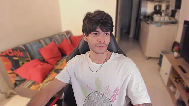 Snapshot of justin_stark7 chatting on 11-06-25, 10:21 justin stark7 online show from 11-06-25, 10:21