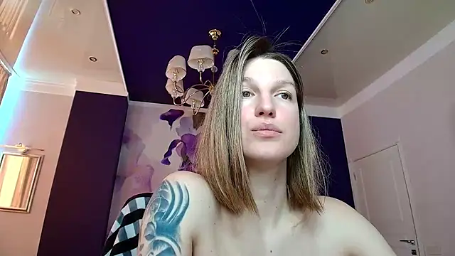 Snapshot of EmilyWalkeri chatting on 03-10-25, 08:15 EmilyWalkeri online show from 03-10-25, 08:15