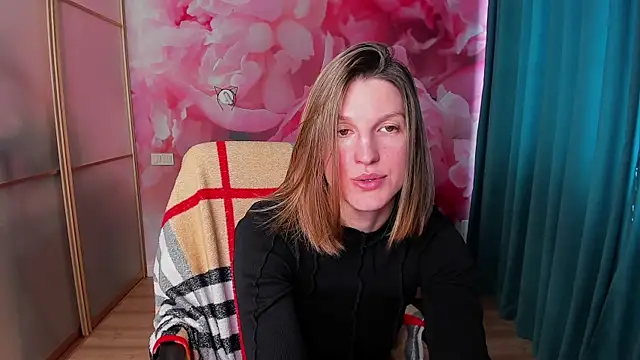 Snapshot of EmilyWalkeri chatting on 03-16-25, 11:27 EmilyWalkeri online show from 03-16-25, 11:27