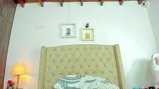 allisson m online show from 03-04-25, 03:15