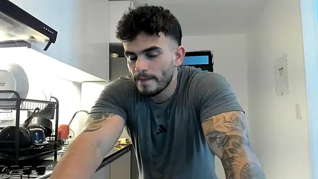 Ricardogo19 online show from 12-05-25, 02:31