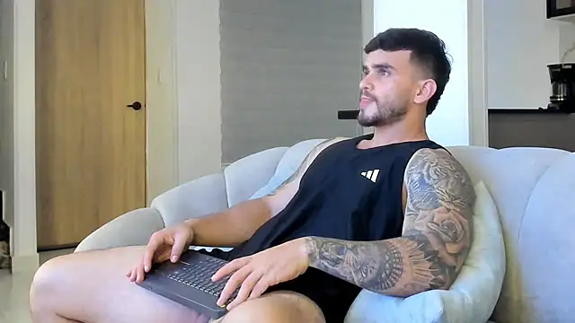 Ricardogo19 online show from 02-07-26, 01:09