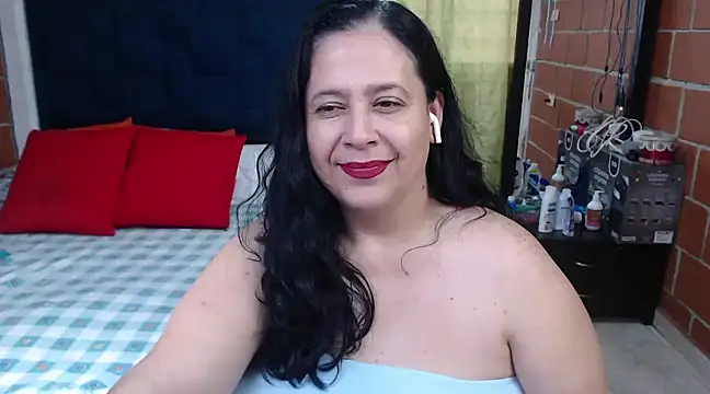 Snapshot of karlaton1977 chatting on 03-04-25, 05:45 karlaton1977 online show from 03-04-25, 05:45