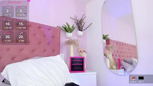 emily bank online show from 03-09-25, 02:07