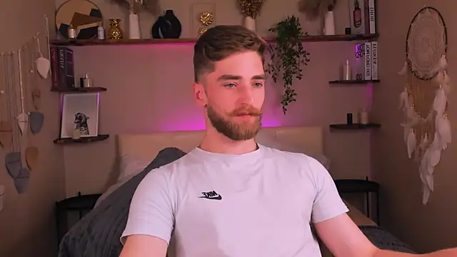 Snapshot of DexterDexx chatting on 11-08-25, 09:31 DexterDexx online show from 11-08-25, 09:31