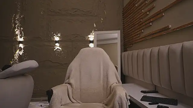 Logan Varela online show from 03-20-26, 01:27