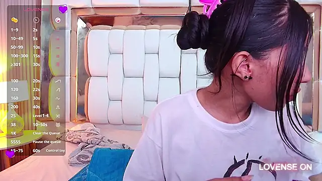 yourcuteneighbourr online show from 03-07-25, 09:29