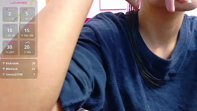 Snapshot of yourcuteneighbourr chatting on 06-26-26, 03:00 yourcuteneighbourr online show from 06-26-26, 03:00