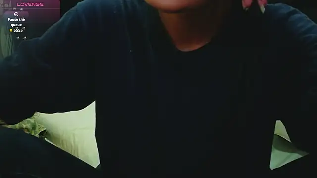 Snapshot of yourcuteneighbourr chatting on 07-18-26, 03:00 yourcuteneighbourr online show from 07-18-26, 03:00