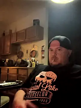 Snapshot of Tyrish361 chatting on 09-22-25, 09:00 Tyrish361 online show from 09-22-25, 09:00