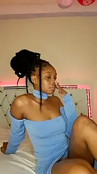 Snapshot of C-yoyo chatting on 01-19-25, 12:39 C-yoyo online show from 01-19-25, 12:39