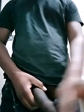 Snapshot of bigvendadick chatting on 03-05-25, 09:04 bigvendadick online show from 03-05-25, 09:04