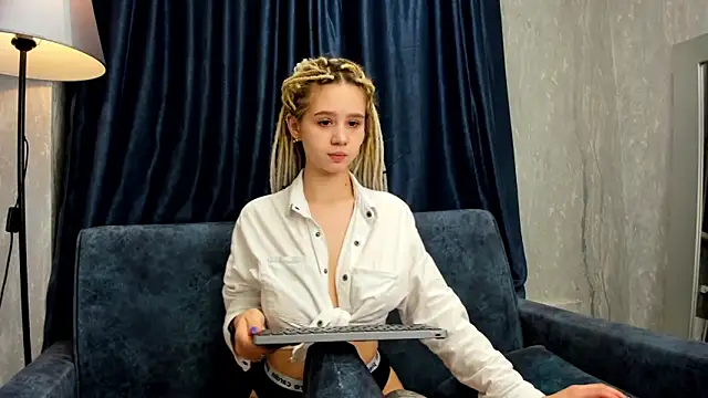 Valerie Woods online show from 01-04-25, 11:22