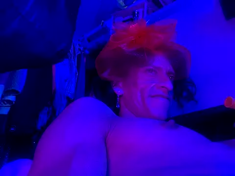 gurlnips online show from 09-14-25, 03:05