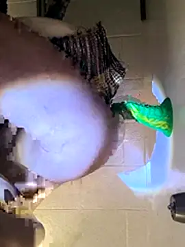 gurlnips online show from 02-11-26, 06:29