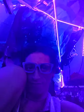 gurlnips online show from 04-06-26, 01:45