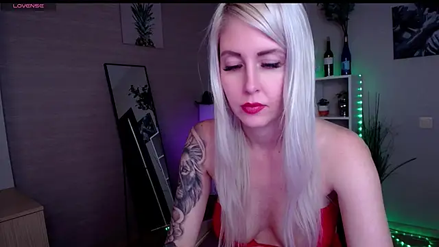 Snapshot of Mermaid_N chatting on 01-28-25, 05:11 Mermaid N online show from 01-28-25, 05:11