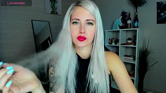 Snapshot of Mermaid_N chatting on 09-10-25, 01:38 Mermaid N online show from 09-10-25, 01:38