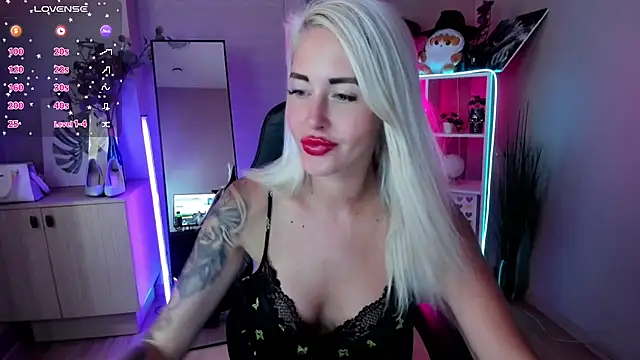 Snapshot of Mermaid_N chatting on 07-16-26, 01:33 Mermaid N online show from 07-16-26, 01:33