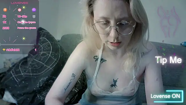 Snapshot of NaozuQAce chatting on 06-02-26, 05:59 NaozuQAce online show from 06-02-26, 05:59