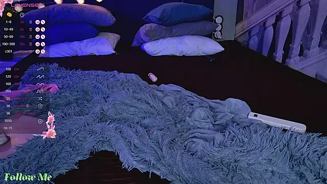 Liv Fay online show from 03-09-25, 03:43