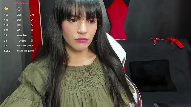 Snapshot of sailor_moon07 chatting on 01-12-25, 02:35 sailor moon07 online show from 01-12-25, 02:35