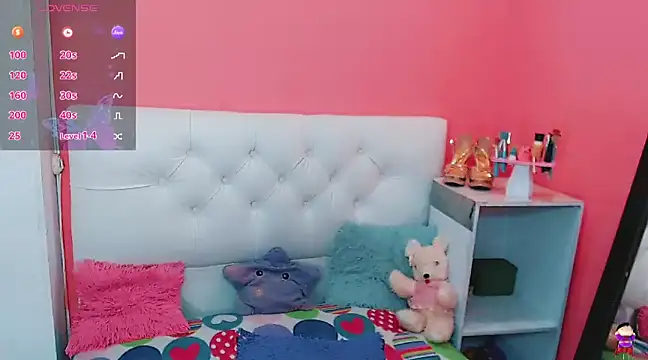 Snapshot of alexa-xxx- chatting on 03-19-25, 12:12 alexa-xxx- online show from 03-19-25, 12:12