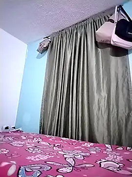 Snapshot of Tiphanydirty3 chatting on 02-19-25, 11:36 Tiphanydirty3 online show from 02-19-25, 11:36