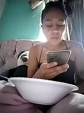 Snapshot of Tiphanydirty3 chatting on 02-22-25, 10:42 Tiphanydirty3 online show from 02-22-25, 10:42