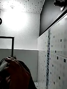 Snapshot of Tiphanydirty3 chatting on 03-18-25, 08:37 Tiphanydirty3 online show from 03-18-25, 08:37