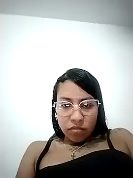 Snapshot of Tiphanydirty3 chatting on 03-19-25, 10:42 Tiphanydirty3 online show from 03-19-25, 10:42