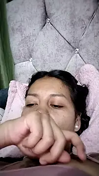 Snapshot of Tiphanydirty3 chatting on 09-25-25, 05:00 Tiphanydirty3 online show from 09-25-25, 05:00