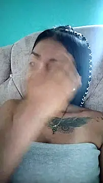 Snapshot of Tiphanydirty3 chatting on 10-21-25, 10:10 Tiphanydirty3 online show from 10-21-25, 10:10